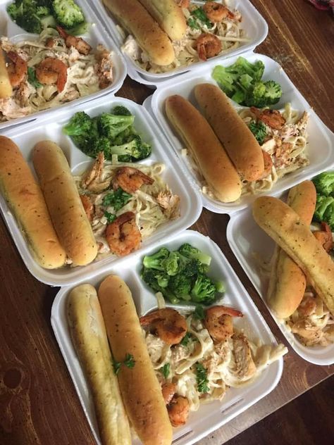 Plate Lunches To Sell, Plate Sale Ideas, To Go Plates Food Ideas, Plates Of Food To Sell, Soul Food Plates For Sale, Food Selling Ideas Business, Lunch Plates To Sell, Dinner Plates To Sell, Selling Food Plates Ideas