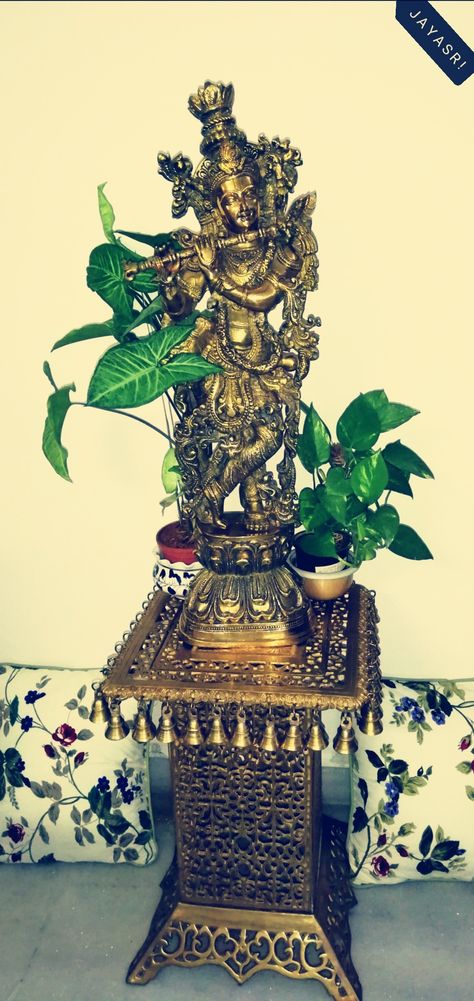 Krishna Idol, Brass Decoration, Dining Interior, Brass Sculpture, The Stand, Brass Decor, Lord Krishna, Brass Metal, Krishna