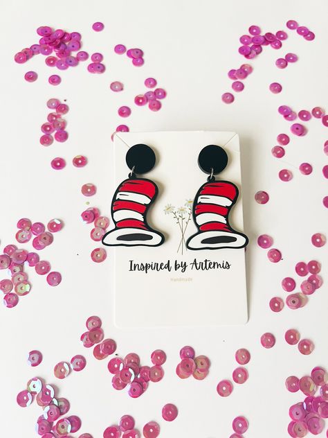 Super adorable and trendy Dr. Seuss Hat Earrings perfect for any occasion or outfit Dr Seuss Earrings, Dr Seuss Hat, Dr Suess, Themed Outfits, Dr Seuss, Polymer Clay Earrings, Clay Earrings, Jewelry Earrings Dangle, Etsy Earrings