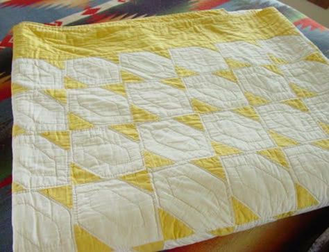 Yellow and White Exquisite pattern quilt from the 1930's. Yellow And White Quilts, Vintage Quilts 1930s, Monochromatic Quilts, 1930s Quilts, Simple Quilt, Two Color Quilts, Yellow Quilts, Tie Quilt, Butterfly Quilt