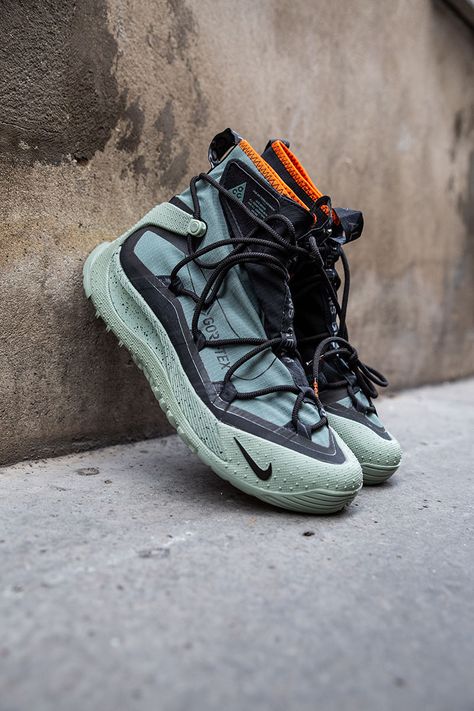 Nike Acg Boots, Futuristic Shoes, Nike Boots, Mens Boots Fashion, Making Things, Nike Acg, Jade Stone, Sneakers Men Fashion, Boots And Sneakers