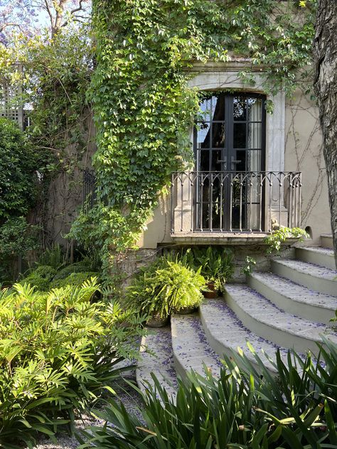 Gold Leaf Artwork, Mexican Interior Design, Dream Cafe, Stone Mantel, Jacaranda Tree, Stair Gate, Urban Beauty, Mexican Home, Beautiful Outdoor Spaces