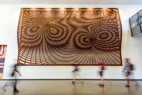 Cool sculpture creates moiré pattern when viewed / Boing Boing Moire Effect, Moire Pattern, Public Artwork, Kinetic Art, Kinetic Sculpture, Patterned Sheets, Commission Art, Wave Pattern, Public Art