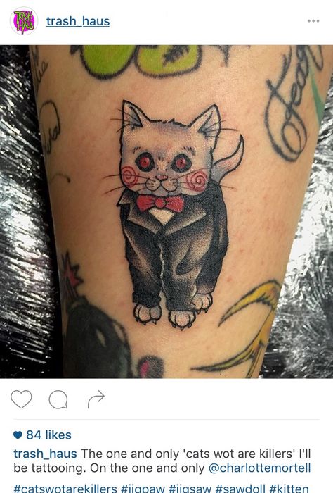 Horror Saw Kitten Jigsaw tattoo Saw Jigsaw Tattoo, Saw Tattoos Jigsaw, Horror Art Tattoo, Saw Horror Tattoo, Saw Inspired Tattoo, Saw Tattoo Ideas, Saw Tattoo Horror, Horror Sibling Tattoos, Jigsaw Tattoo Design