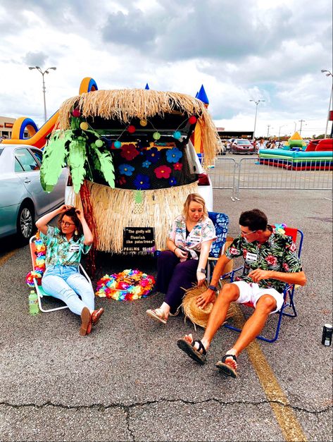 Tacky Tourist Trunk Or Treat, Trunk Or Treat Luau Theme, Hawaiian Theme Trunk Or Treat, Hawaii Trunk Or Treat, Hawaiian Costume Ideas, Trunk Or Treat Beach Theme, Tropical Trunk Or Treat, Beach Trunk Or Treat Ideas, Beach Theme Trunk Or Treat