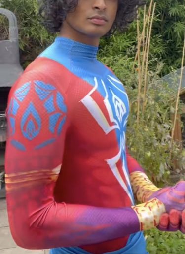 Pavitr Prabhakar Cosplay, Pavitr Prabhakar, Cosplay Inspiration, Spider Verse, Anime Cosplay, Cosplay Anime, Spiderman, Sketch Book, Sketch