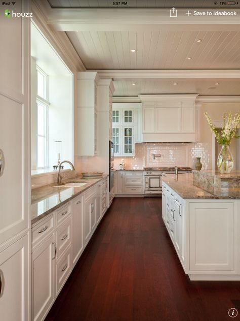 White kitchen. Tropical Kitchen Design, Mahogany Kitchen, Mahogany Flooring, Tropical Kitchen, Dark Wood Kitchens, Kitchen Design Pictures, Classic White Kitchen, Wood Floor Kitchen, White Floor