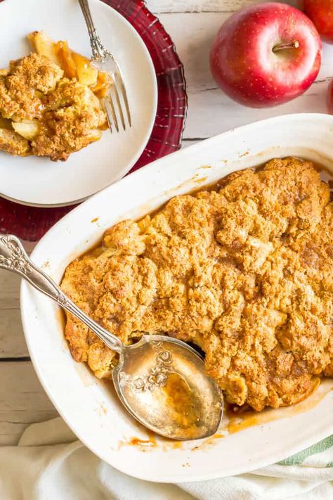 Healthy apple cobbler - Family Food on the Table Healthy Apple Cobbler, Healthy Apple Pie, Apple Cobbler Recipe, Healthy Apple Crisp, Slow Cooker Apple Butter, Easy Apple Crisp Recipe, Apple And Cinnamon, Apple Cobbler, Ww Desserts