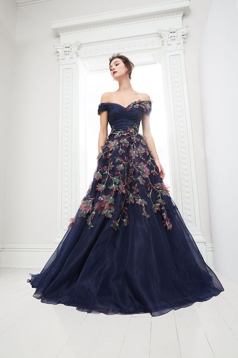 Marchesa Couture, Off Shoulder Ball Gown, Lace Evening Gowns, Red Carpet Gowns, Beautiful Prom Dresses, Silk Gown, 2020 Fashion, Story Inspiration, Gorgeous Gowns