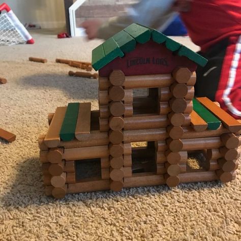 Lincoln Logs - Basic by Rilla Cooper Lincoln Logs Ideas Buildings, Lincoln Logs Ideas Projects, Lincoln Logs Ideas, Waldorf Preschool, Lincoln Logs, I Wait For You, Log In, Crafty Kids, Display Boxes