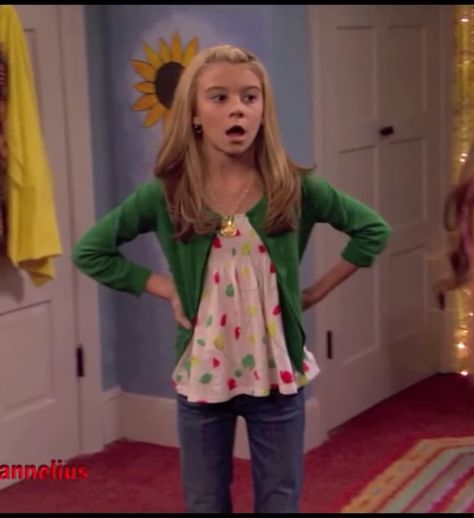 Dog With A Blog Avery Outfits, Dog With A Blog Avery, G Hannelius, Dog With A Blog, Disney Channel Shows, Hottest Celebrities, Disney Channel, Nice Dresses, Celebrities