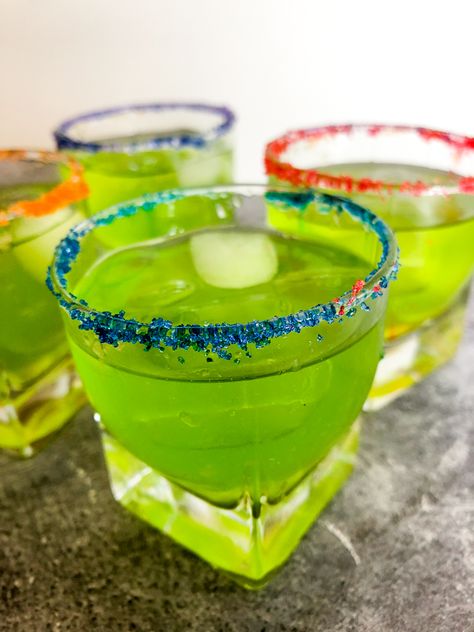 If you’re a fan of the Ninja Turtles then you will LOVE this bright green neon shot drink and it only contains 3 ingredients! Shots Alcohol Party, Green Alcoholic Drinks, 90s Party Theme, Green Liquor, 90s Food, The Ninja Turtles, Recipe Diaries, Cider Mimosas, Midori Melon