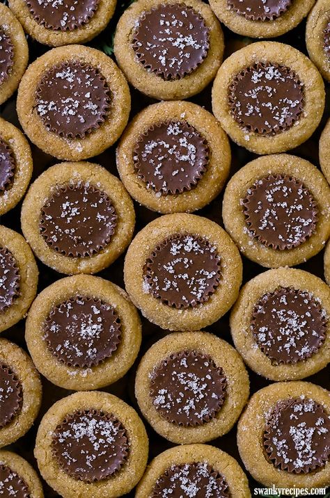 Christmas Cookies With Reese Cups, Peanut Butter Christmas Cookies, Christmas Desert Recipes, Peanut Butter Cookie Cups, Cookies Monster, Pillsbury Sugar Cookies, Butter Tart, Christmas Cookie Recipes Holiday, Cup Cookies