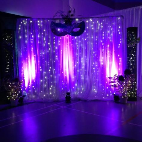 Masquerade Homecoming Theme, Masquerade Backdrop, Brazil Decor, Masquerade Formal, Masquerade Ball Decorations, Masquerade Party Themes, Black And Purple Background, Quinceanera Masquerade, Sweet 16 Masquerade Party