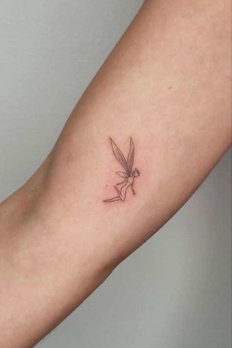 Mini Sleeve Tattoo Women, Fairy Outline Tattoo Simple, Mini Nature Tattoo, Fairy Tattoo Placement, Superpower Tattoo, Small Fairy Tattoos Simple, Tiny Fairy Tattoo Simple, Fairy Minimalist Tattoo, Mini Fairy Tattoo