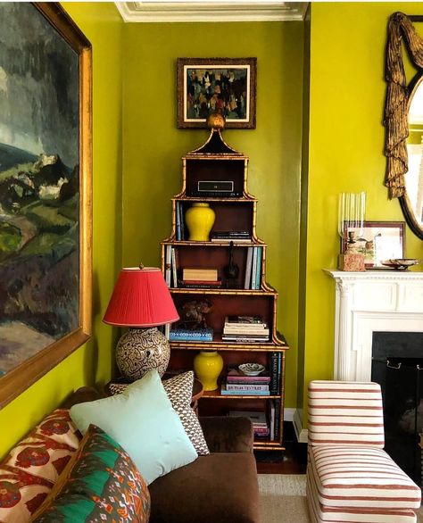 Oliver Thomas Interiors on Instagram: “Amazing chartreuse walls in a parlour created by @matthewcarterinteriors for the @southernstylenow traditional home event in Charleston. .…” Chartreuse Decor, Modern Living Room Colors, Living Room Color Combination, Room Color Combination, View Aesthetic, Interior Wall Paint, Valley View, Dream Living, Room Paint