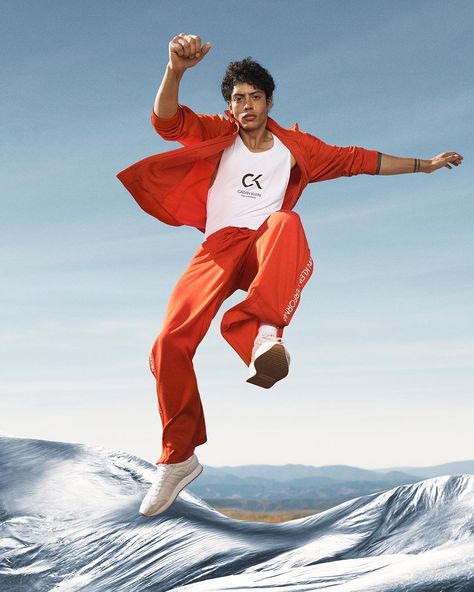 CALVIN KLEIN on Instagram: “The symbol of strength 💢 meet #Spring2019 #CALVINKLEINPERFORMANCE. featuring #ReEmerge: bold, bright tracksuits with tonal tape detailing…” Bodies In Motion, Jumping Poses, 남성 근육, Action Pose Reference, Human Poses Reference, Figure Poses, Human Poses, Dynamic Poses, Reference Poses