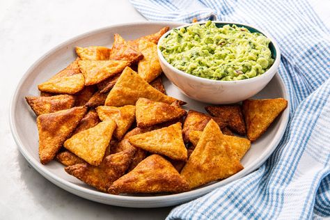 PSA: Keto Tortilla Chips Are ACTUALLY DeliciousDelish Keto Friendly Chips, Keto Tortilla Chips, Keto Tortilla, Avocado Chips, Low Carb Chips, Keto Tortillas, Keto Cookies, Keto Bread, Keto Snacks