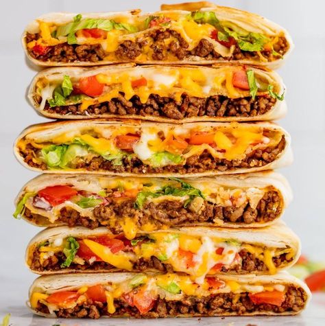 copycat crunchwrap supreme Taco Bells, Taco Bell Crunchwrap Supreme, Homemade Crunchwrap, Crunchwrap Supreme, Crunch Wrap, Homemade Tortilla Chips, Copycat Restaurant Recipes, Ground Beef Recipes Easy, Taco Bell