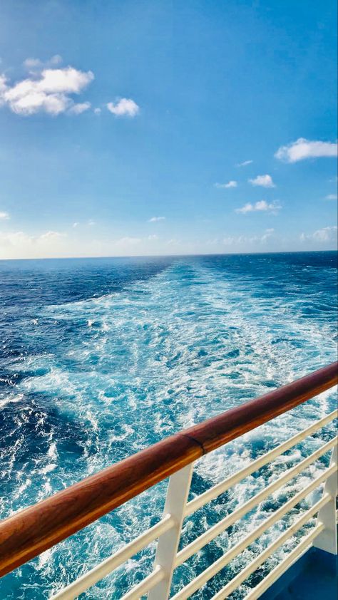 View From Cruise Ship, Caribbean Cruise Aesthetic, Cruise Wallpaper Aesthetic, Cruise Vibes Aesthetic, Cruise Asthetic Picture, Cruise Astethic, Sea Astethic, Cruise Carribean, Cruise Ship Aesthetic