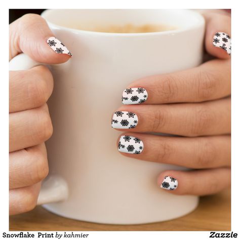 Pretty Short Nails, Cow Nails, Cow Spots, Minx Nails, Snowflake Print, Cute Nail Ideas, Acrylic Nails Designs, Animal Print Pattern, School Nails