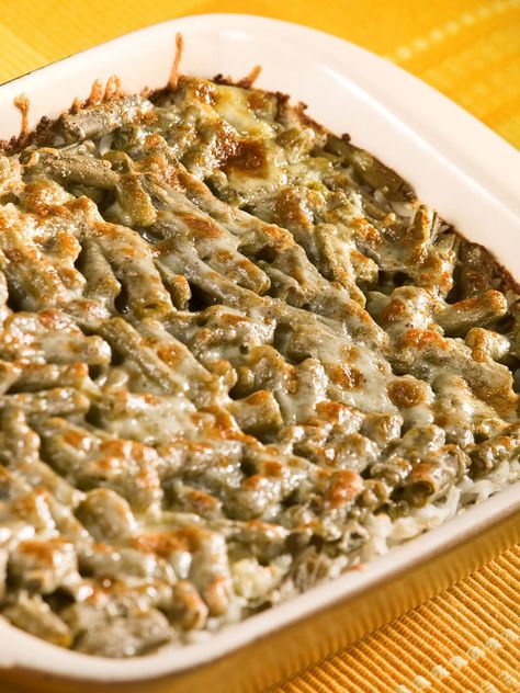 A Twist On The Classic Casserole: Cheesy Mozzarella Green Bean Melt Baked Green Beans, French Green Beans, Greenbean Casserole Recipe, Vegetable Casserole, French Green, Cheese Casserole, Green Bean Casserole, Veggie Side Dishes, Bean Casserole