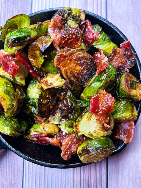 Best No Bake Cookies, Crispy Brussels Sprouts, Crispy Brussel Sprouts, Bacon Brussel Sprouts, Baked Bacon, Roasted Brussels Sprouts, Candied Bacon, Sprouts With Bacon, Sprout Recipes