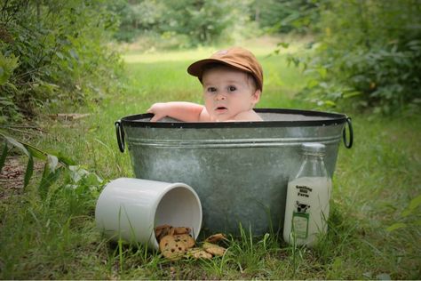 Baby Milk Bath, Milk Bath Photos, Bath Pictures, Maternity Photography Props, Milk Bath Photography, Bath Photography, Metal Tub, Baby Photoshoot Boy, Toddler Photos