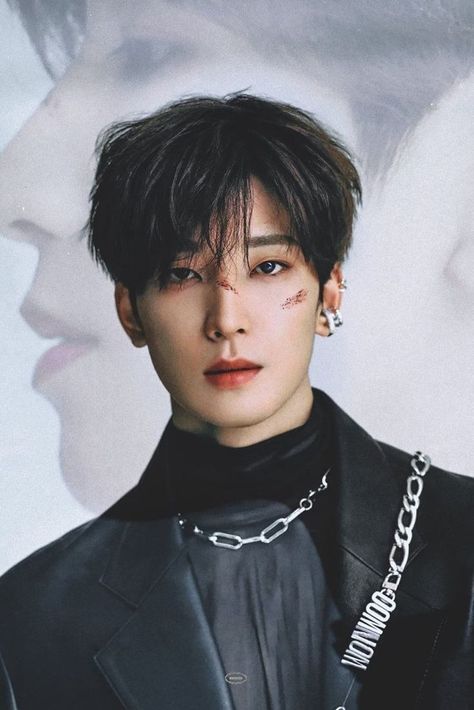 #wonwoo #jeonwonwoo #wonu #seventeenwonwoo #wonwooseventeen #followformore Vernon Chwe, Asian Man, Won Woo, Seventeen Going Seventeen, Seventeen Debut, Seventeen Wonwoo, Seventeen Album, Learn Korean, Pledis Entertainment