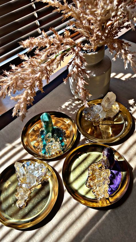 Crystal ring holder dish by LARTISTARYM on Etsy Beige Candles, Crystal Holder, Beautiful Pumpkins, Geode Art, Brass Tray, Snack Tray, Pretty Wedding, Ring Dish, Crystal Rings