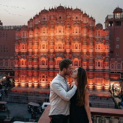 The renowned 'Palace Of The Winds', Known as the Hawa Mahal was constructed in 1799 by Maharaja Sawai Pratap Singh of Kachhwaha Rajput dynasty. #thetravelsquare #travelsquare #travel #travelphotography #travelblogger #travelling #insta #history #historical #rajput #royals #hawamahal #jaipur #india #indianmonuments #pinkcity #instatravel Jaipur Pink City, Temple Hindu, City Palace Jaipur, Hindu India, Couple Travel Photos, Jaipur Travel, Hawa Mahal, Pre Wedding Photoshoot Outfit, Groom Accessories