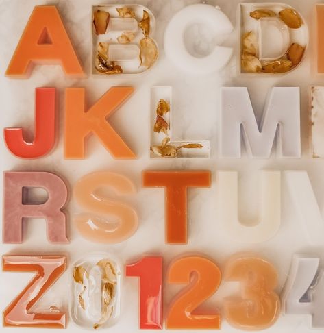 Resin Crafts Letters, Diy Resin Alphabet Letters, Resin Alphabet, Alphabet Resin Letters, Diy Resin Keychain, S Alphabet Resin Keychain, Resin Jewelry Diy, Diy Resin Art, Diy Resin Crafts