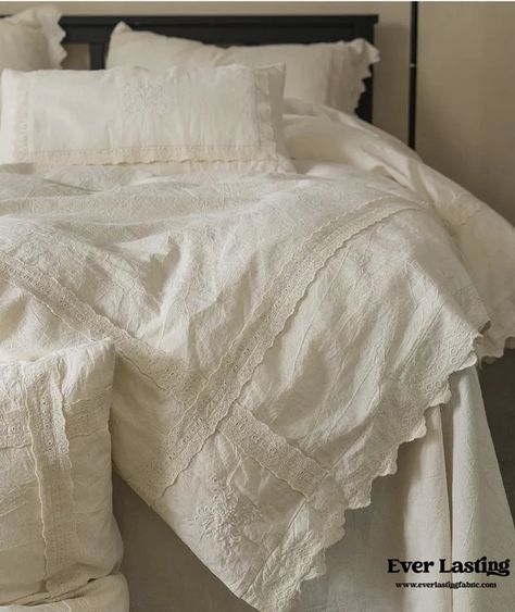 Effortless Summer Room Makeover with Ever Lasting Bedding | Room Decor Tips | Ever Lasting Blog Lace Bedding Set, Vintage Duvet, Bed Sheet Sizes, Floral Bedding Sets, Lace Bedding, Twin Xl Bedding, Floral Bedding, Stylish Beds, Flat Bed