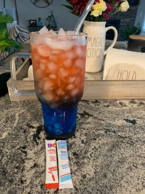 Ocean Water Drink Recipe, Sonic Ocean Water Packet Recipe, Water Packet Combos, Water Bar Ideas, Water Drink Mix Recipes, Water Mix Recipes, Sonic Water Combinations, Ocean Water Drink, Water Combos