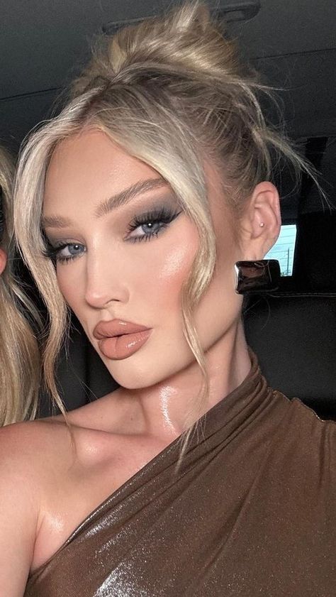 Meredith Duxbury Outfits, Meredith Duxbury Make Up, Meredith Makeup, Meredith Duxbury, Dream Client, Ig Stories, Glam Makeup, Makeup Inspo, Ig Story