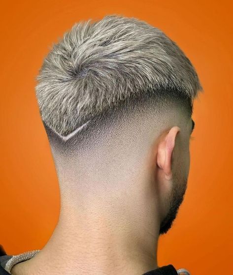 Hairstyle For Man, V Haircut, Haircut Men Short, Crop Fade, Haircut Man, Best Mens Haircuts, Mid Fade Haircut, Popular Mens Haircuts, Short Fade Haircut