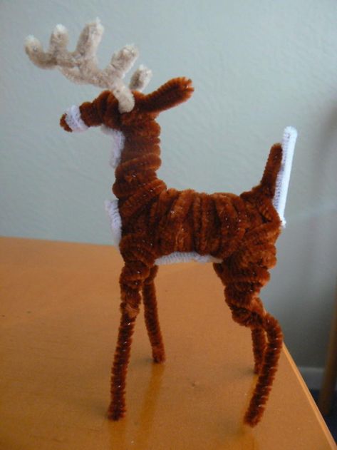 50 DIY Pipe Cleaner Animal Crafts For Kids Pipe Cleaner Animals, White Tailed Deer, Pipe Cleaner Art, Reindeer Figure, Rudolph Reindeer, Christmas Crafts To Sell, Christmas Crafts For Adults, Diy Pipe, Pipe Cleaner Crafts