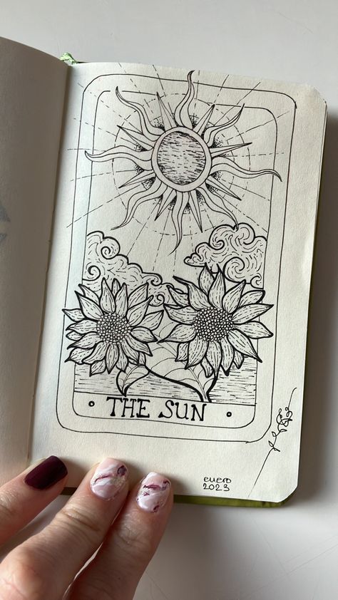 tarot lineart drawing 🌞✨🔮📿🧿 Terro Cards Drawing, Tarot Card Tattoo Minimalist Small, Tarot Card Bujo Theme, Tarot Cards Sketch, Tarot Card Painting Ideas, Drawing Tarot Cards, Tarot Cards Art Illustration Design, Sun Tarot Card Drawing, Tarot Card Doodle