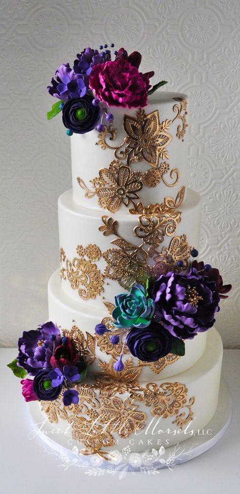 Gold Lace Wedding Cake, Peacock Wedding Cake, Wedding Cakes Elegant, Purple Wedding Cakes, Lace Wedding Cake, Themed Wedding Cakes, Gateaux Cake, Amazing Wedding Cakes, Indian Wedding Cakes