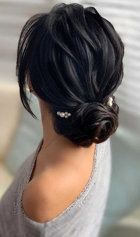 bridal updos , best wedding hairstyles updo, wedding updos black hair, wedding updos with braids, romantic wedding updos, wedding updos with braids , messy updo hairstyle ,hairstyles for medium length hair, messy updo for wedding, best wedding hairstyles 2019 #weddinghairstyles #bridalupdo #hairstyles Updo Dark Hair, Pretty Wedding Hairstyles, Wedding Hairstyles With Bangs, Textured Bun, Romantic Bridal Hair, Chic Updo, Bridal Updos, Medium Length Updo, Messy Hair Updo