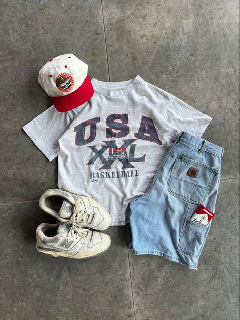 Vintage USA Tshirt Easy 30 day return policy Comfy Fits Men, Thrifted Mens Fashion, Streetwear Vintage Outfit, Usa Clothes, Graphic Tee Men Outfit, Vintage Tshirt Outfit, Usa Outfits, Vintage Outfits 90s, 90s Streetwear