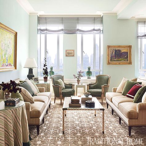 Symmetry in a living room - full size sofas facing each other with 2 identical chairs. Embrace the length of a room. designer - Celerie Kemble  #interiordesign #livingroom #furniturelayout Luxury New York Apartment, Sofas Facing Each Other, Kemble Interiors, Living Room New York, Home Nyc, Victorian Living Room, Elegant Living Room Decor, Apartment Luxury, Condo Living