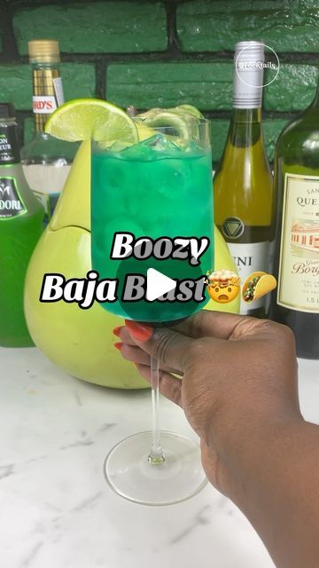 Cocktails (21+ to follow) on Instagram: "Taco Bell’s iconic Baja Blast just got a grown-up twist 🤯introducing the Boozy Baja Blast😋🌮 Comment below if you would try this👇👀 #tacobell #bajablast #boozycocktails #cocktails #tacobellbajablast" Bartending 101, Baja Blast, November 9, Taco Bell, Follow On Instagram, Alcohol Recipes, Grown Up, Growing Up, Tacos