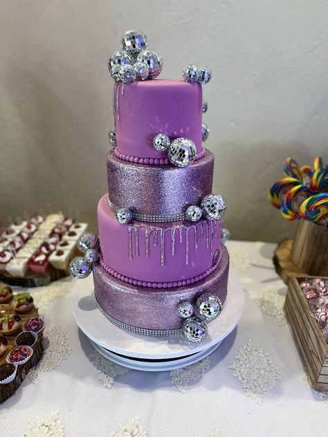 Purple B Day Party, Euphoria Themed Cake, Bolo Euphoria, Purple Sweet 16, Disco Theme Party, Sweet Fifteen, 16 Cake, Sweet 16 Cakes, Disco Theme