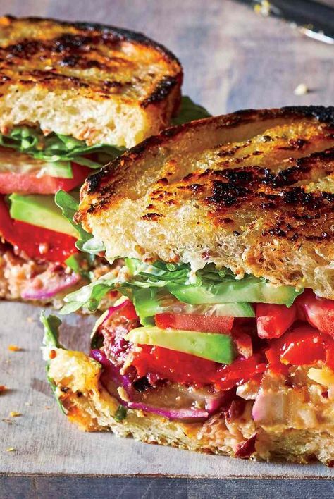 Gourmet Sandwiches Vegetarian, Vegetarian Club Sandwich Recipes, Hot Vegetarian Sandwiches, Grilled Veggie Sandwich Recipes, Veggie Club Sandwich, Vegetarian Sandwiches Recipes, Vegan Club Sandwich, Panini Sandwiches Vegetarian, Vegetarian Club Sandwich