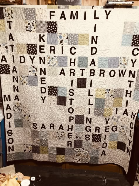 Crossword Quilt, Scrabble Quilt, Blankets To Make, Beach Projects, Scrabble Crafts, Puzzle Quilt, Quilt Stars, Shirt Crafts, Tiled Quilt