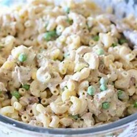 Hellman's Tuna Macaroni Salad Recipe Tuna Salad Dressing, Elbow Macaroni Recipes, Tuna Pasta Salad Recipes, Tuna Macaroni Salad, Salad Appetizer Cups, Cold Pasta Salad Recipes, Tuna Salad Pasta, Pasta Salad Dressing, Noodle Salad Recipes