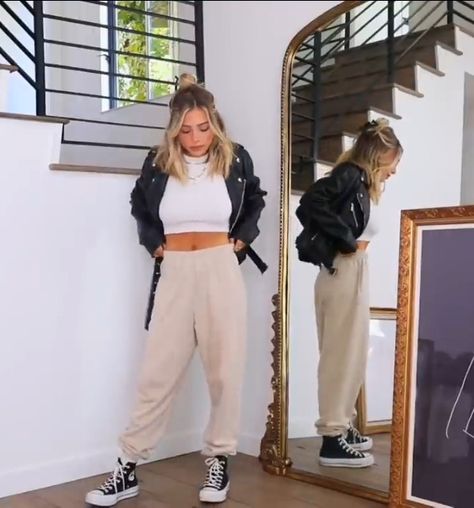 Joggers Converse Outfits, Sweat Pants With Converse, Indie Sweatpants Outfit, Sweats And Converse Outfits, Joggers And Converse Outfits, Tan Sweats Outfit, Sweatpants And Converse Outfits, Tan Sweatpants Outfit, Styling Converse