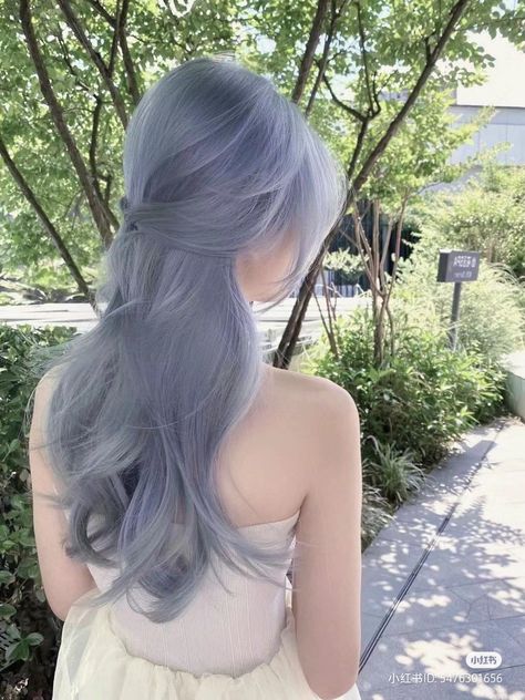 Pastel Blue Hair Aesthetic, Cute Hair Colours, Holographic Hair, Light Blue Hair, Korean Hair Color, Hairstyles Prom, Hair Style Korea, Cute Hair Colors, Dyed Hair Inspiration