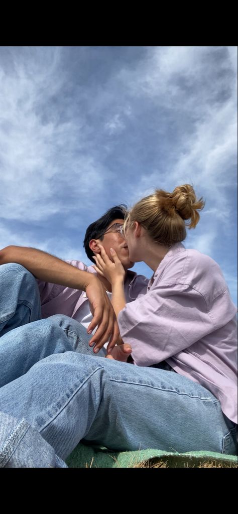 Couple Picture Picnic, Couple Picnic Poses, Picnic Date Pictures, Picnic With Boyfriend, Cupple Pictures, Picnic Date Ideas Boyfriends, Picnic Pictures, Picnic Photography, Inspo Pictures